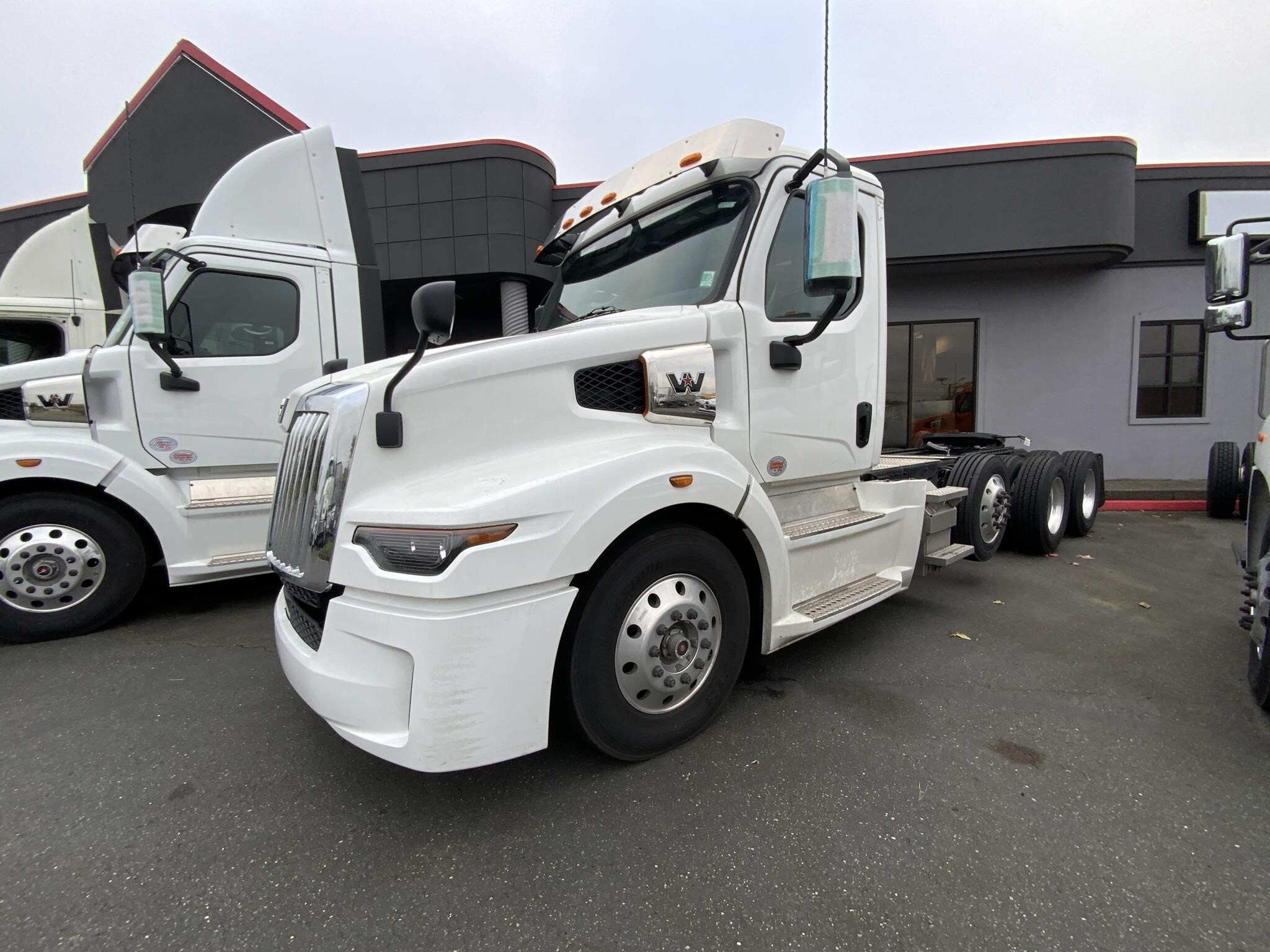 2025 WESTERN STAR 57X in Auburn, WA