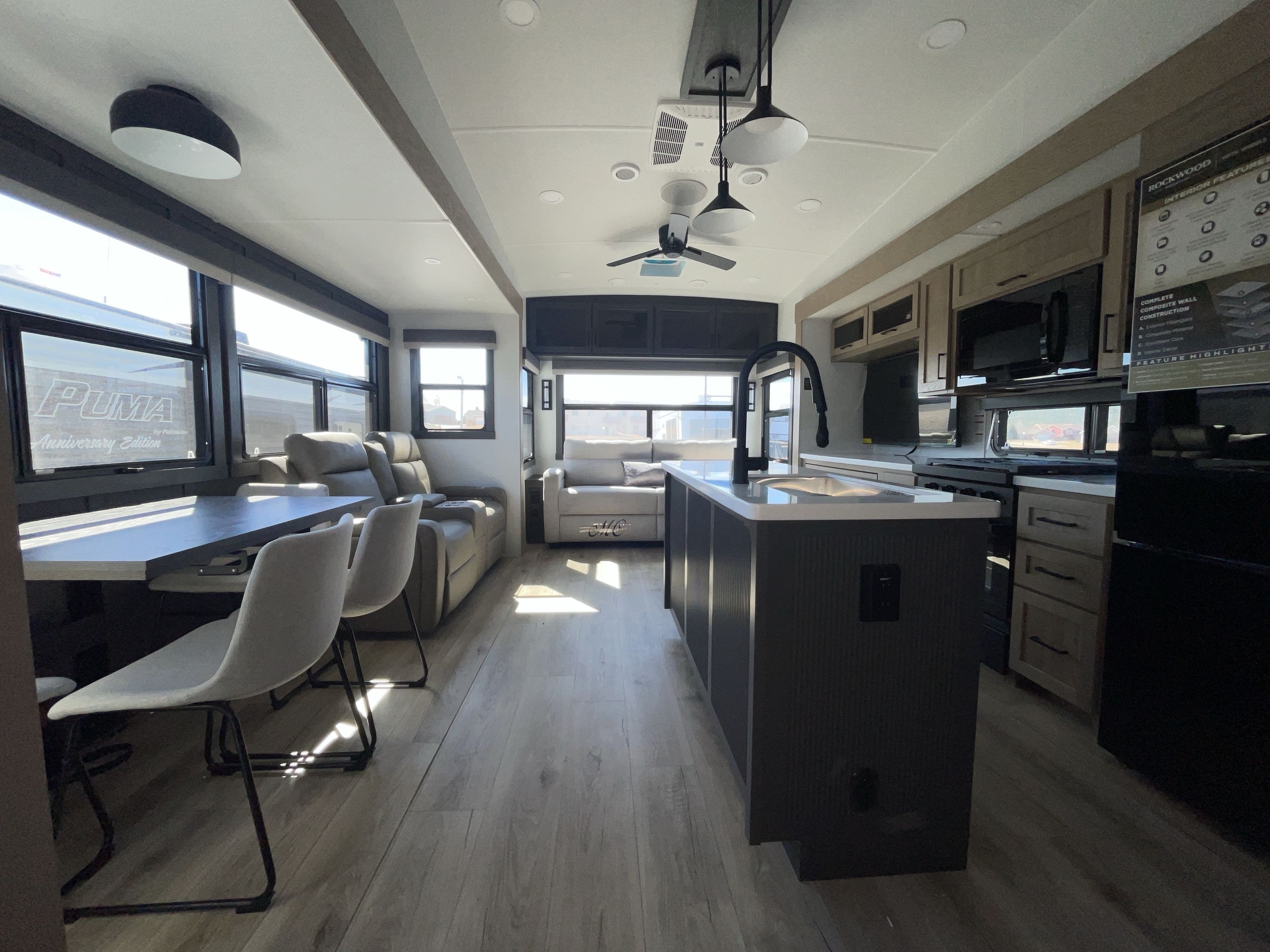 2026 Forest River ROCKWOOD SIGNATURE 401SFB in summerset SD