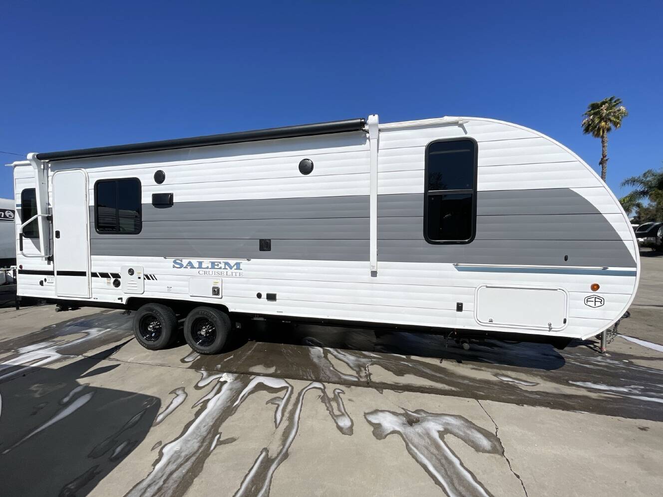 A photo of this 2026 Forest River SALEM CRUISE LITE 24RLXL