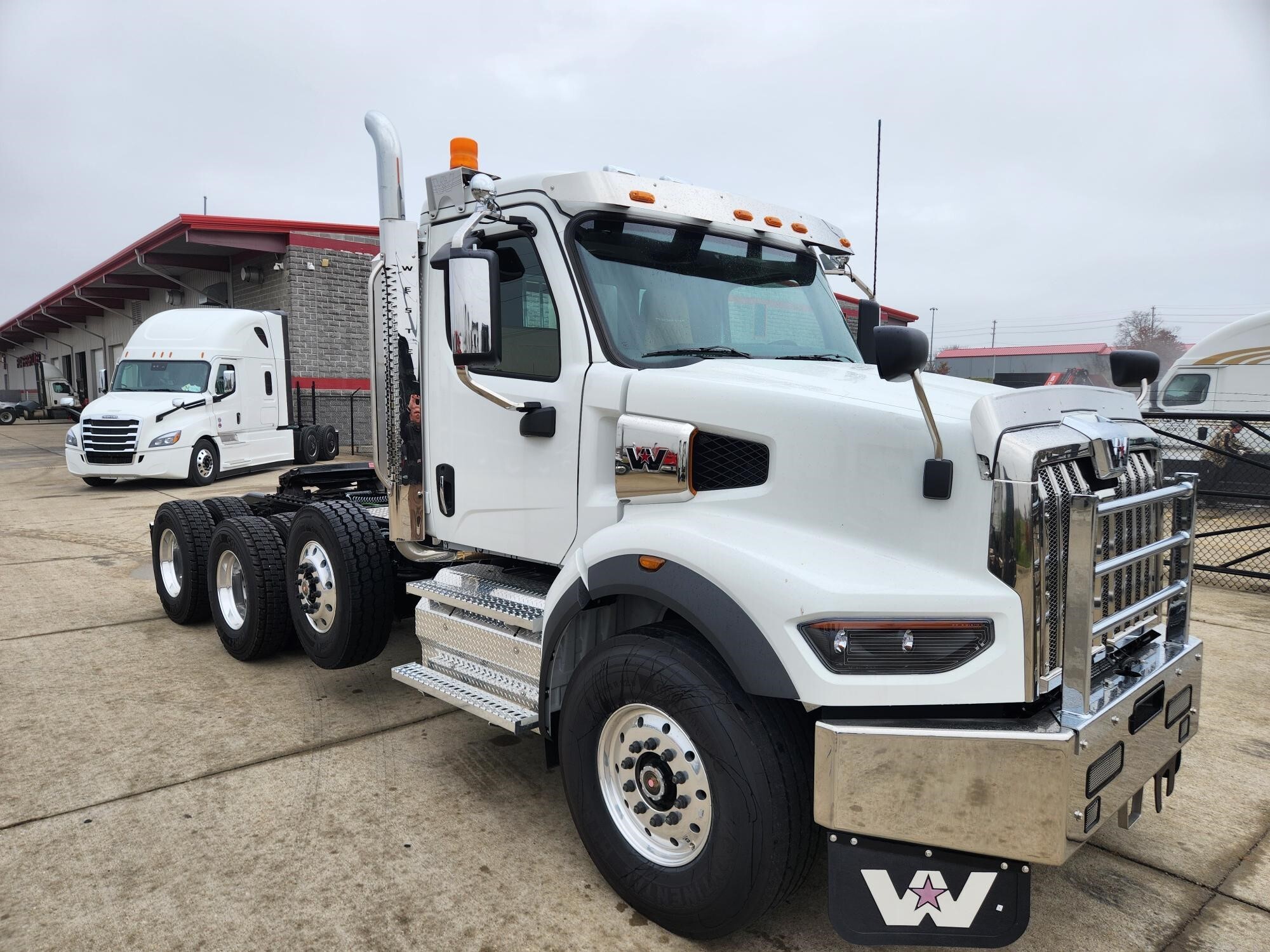 2026 WESTERN STAR 49X in Walton, KY