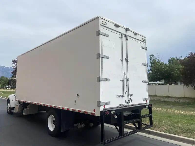 2015 PETERBILT 337