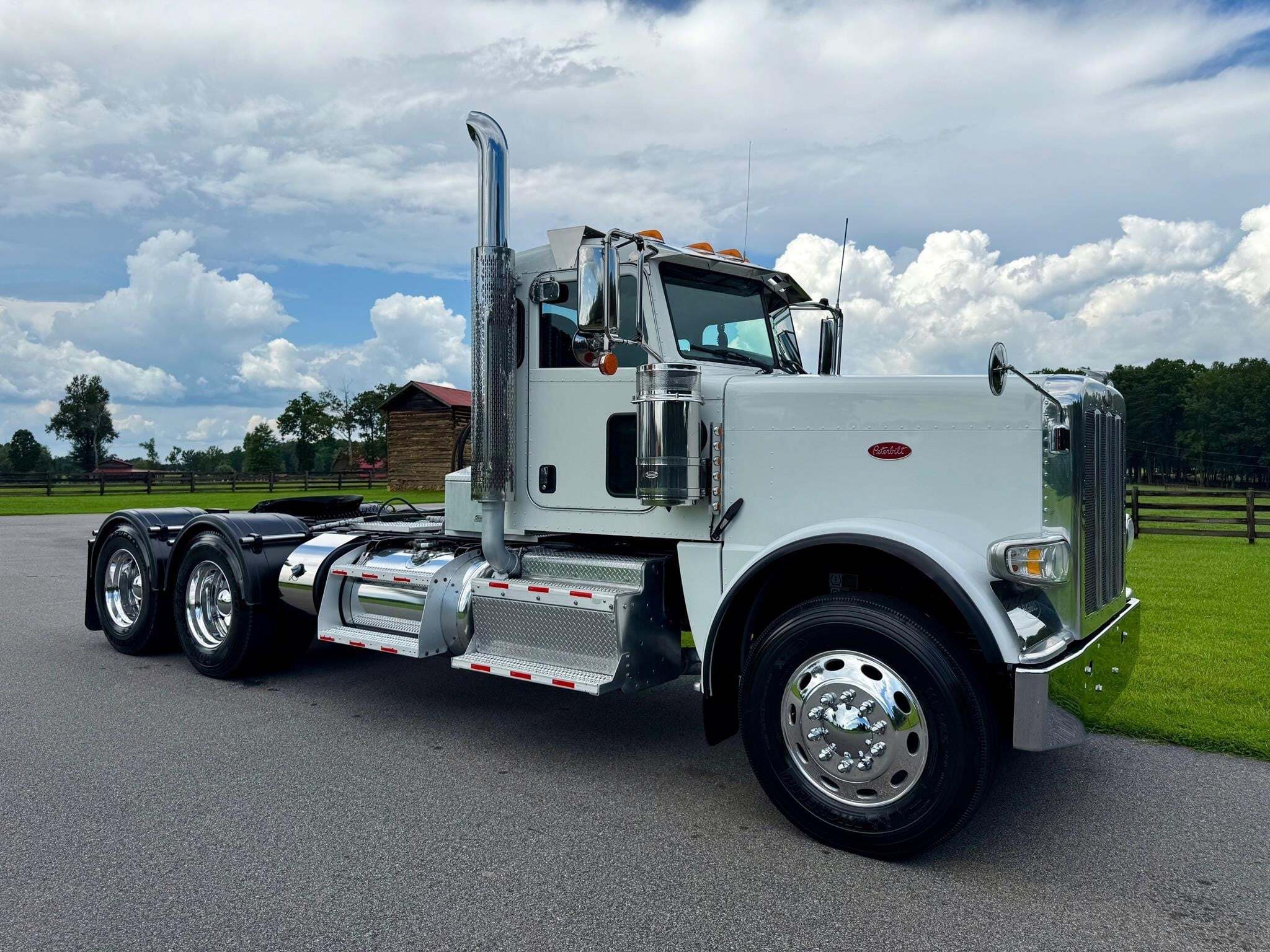 2017 PETERBILT 389 in Chatham, VA