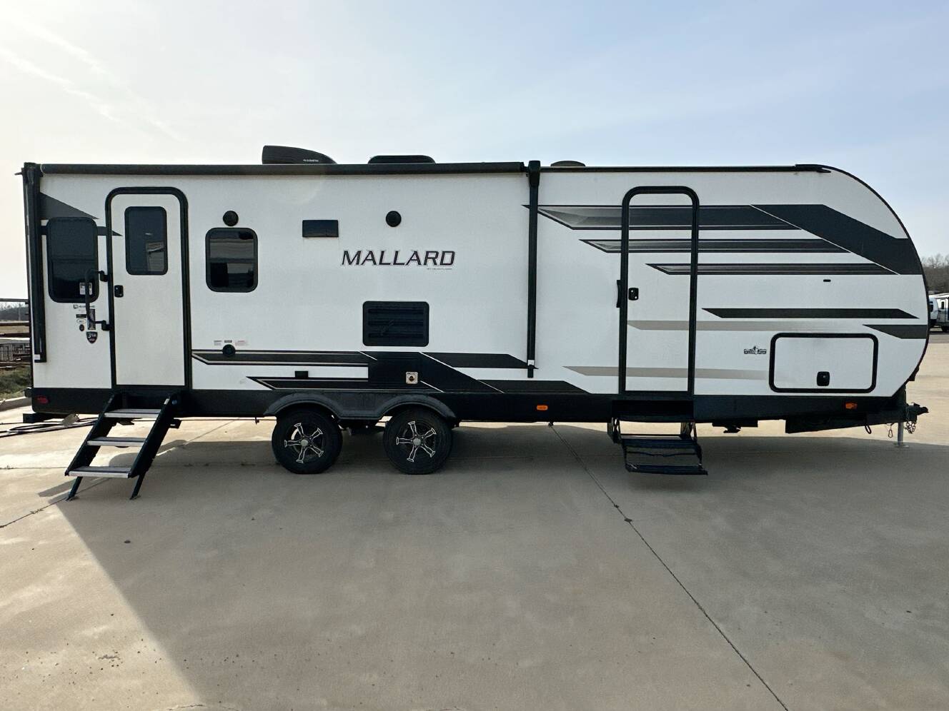 A photo of this 2023 Heartland MALLARD M27