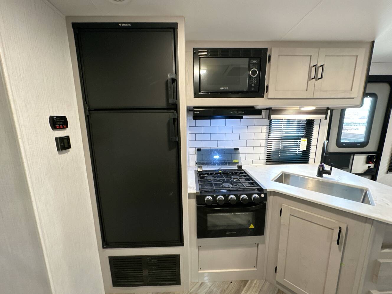 A photo of this 2023 Heartland MALLARD M27