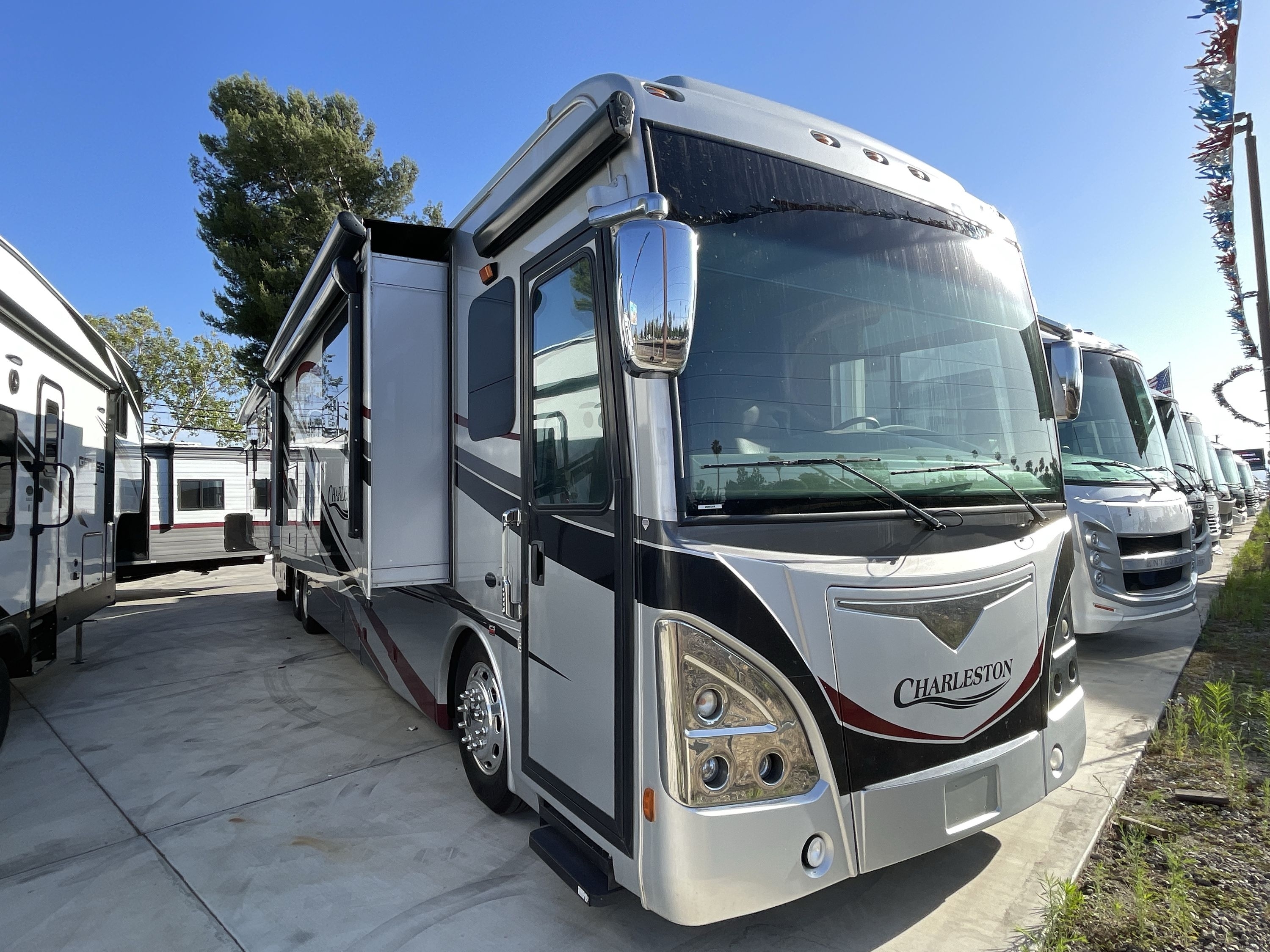 2014 Forest River CHARLESTON 430BH in riverside CA