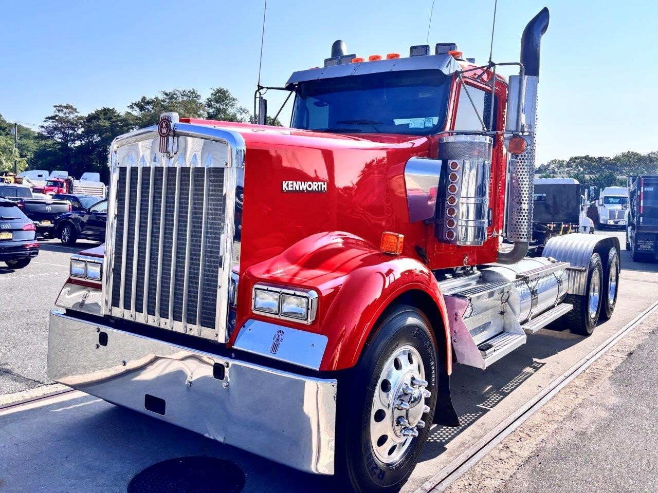 2020 KENWORTH W900L in Medford, NY