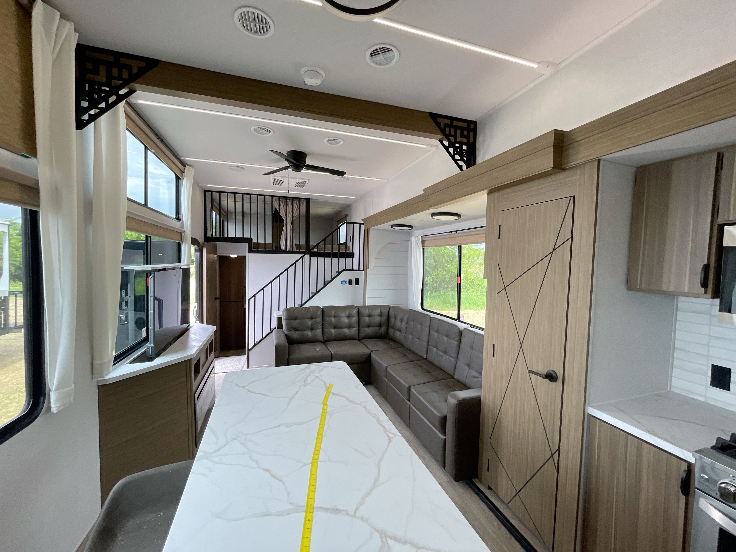 2026 Forest River SALEM VILLA GRAND 42ICE in braidwood IL