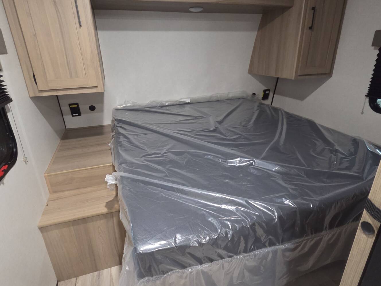 A photo of this 2027 Keystone COLEMAN LIGHT 22BX