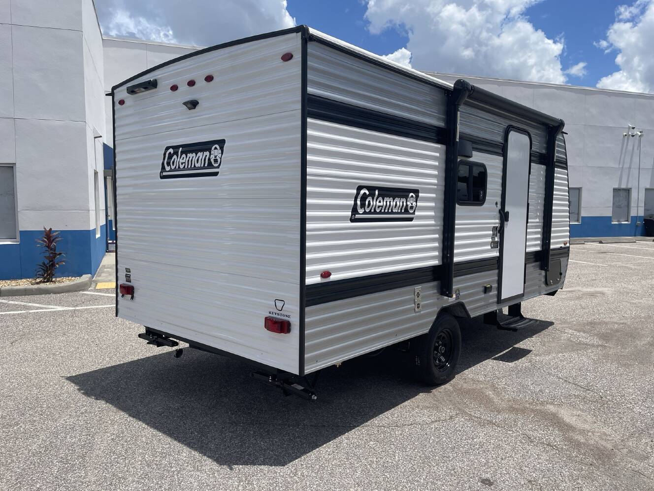 A photo of this 2027 Keystone COLEMAN 17B