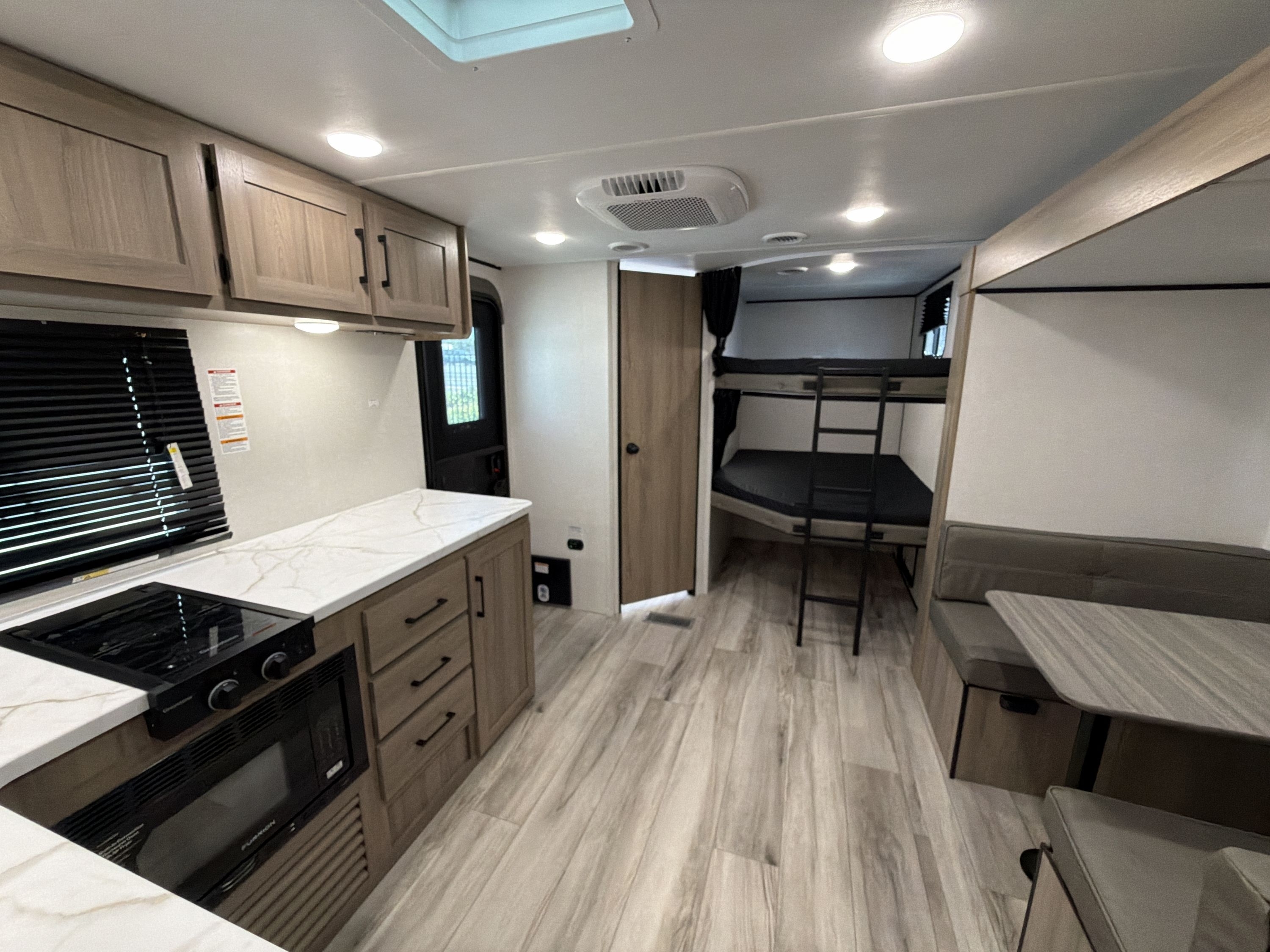 2027 Keystone COLEMAN LIGHT 22BX in vacaville CA