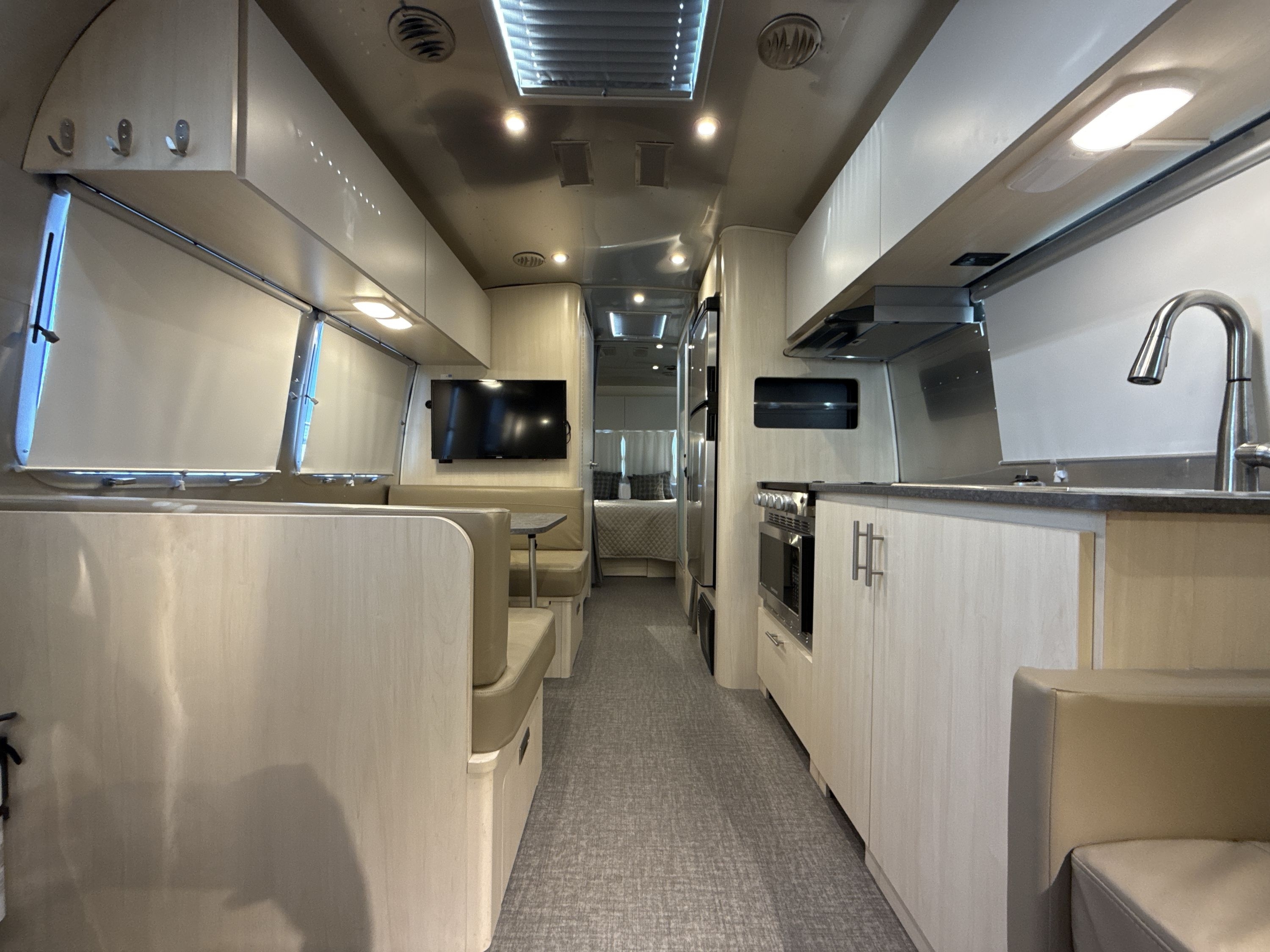 2023 Airstream FLYING CLOUD 28RB QUEEN in oklahoma city OK