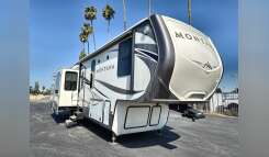 2017 Keystone MONTANA 3660RL RV