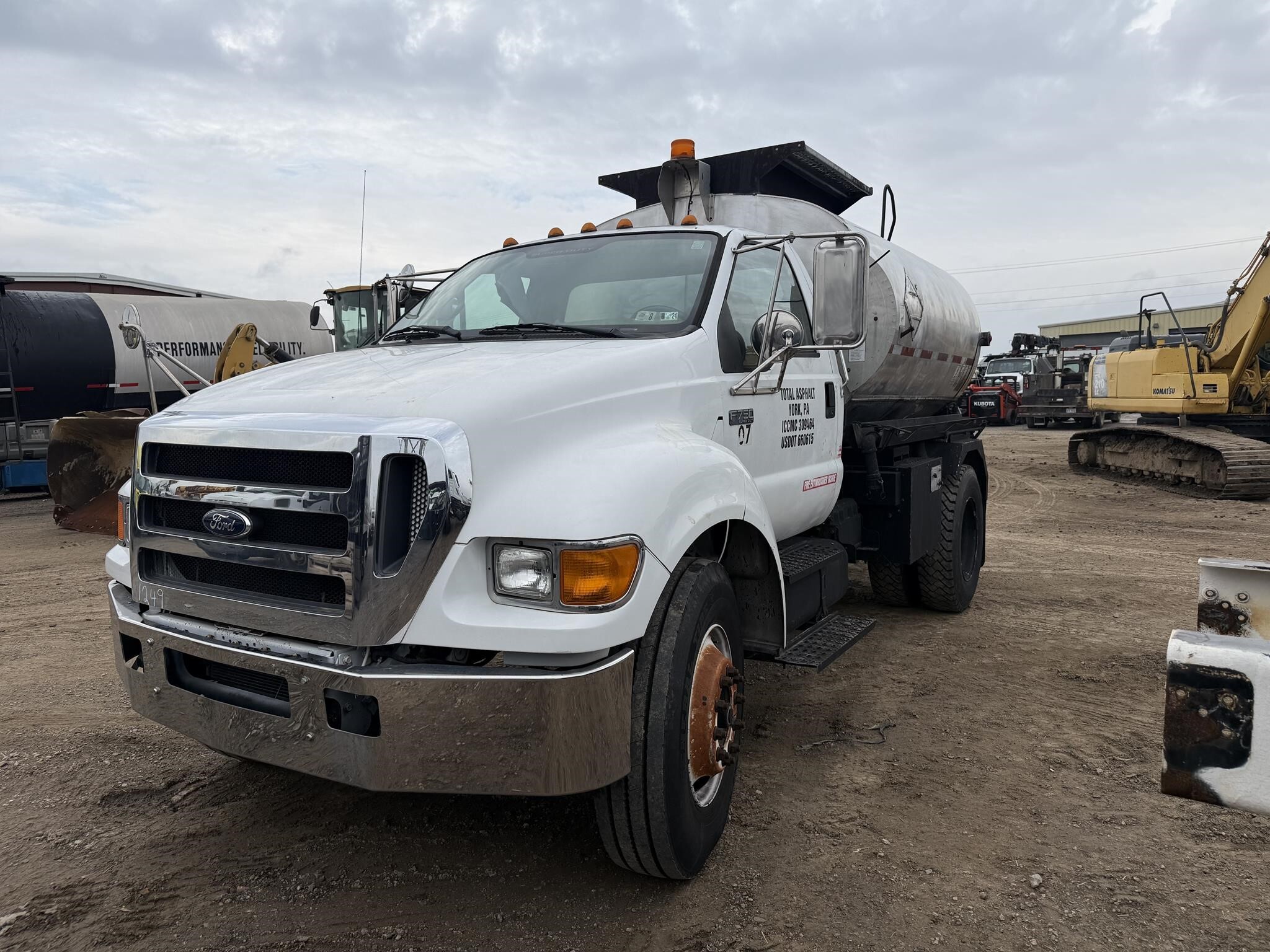 2008 FORD F750 in Covington, TN