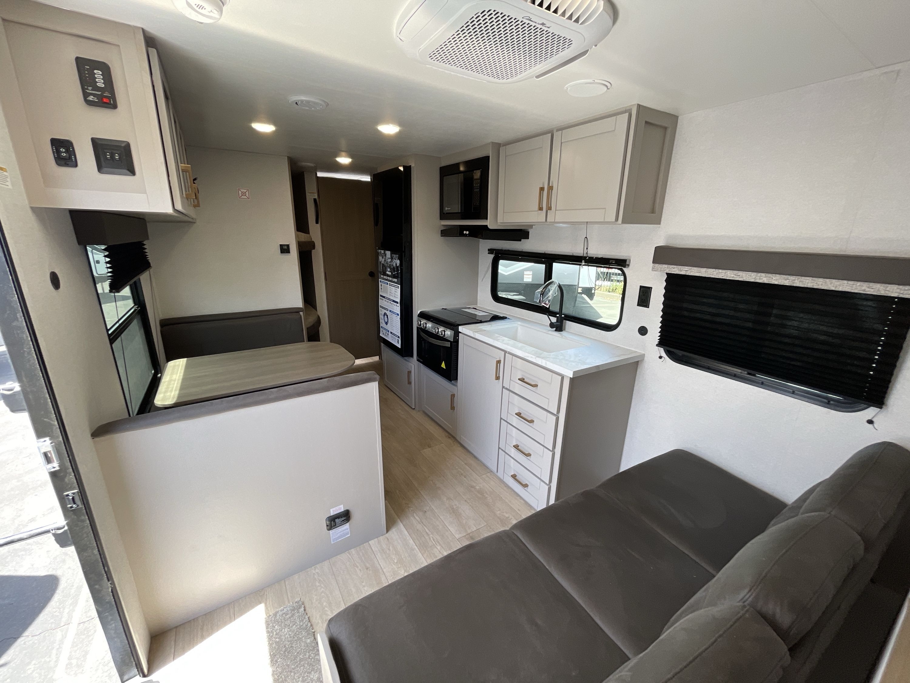 2027 Jayco JAY FLIGHT 260BHW in roseville CA