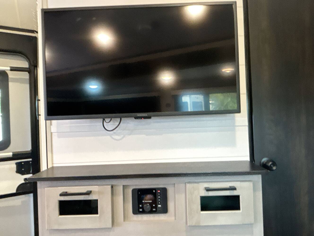 A photo of this 2024 Jayco WHITE HAWK 26FK