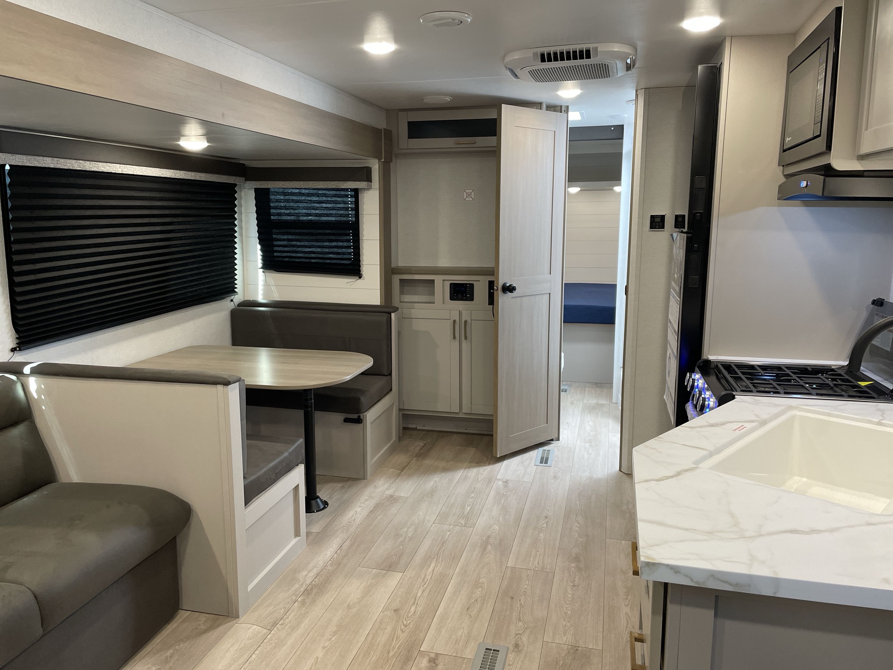 2027 Jayco JAY FLIGHT 262RLSW in anderson CA