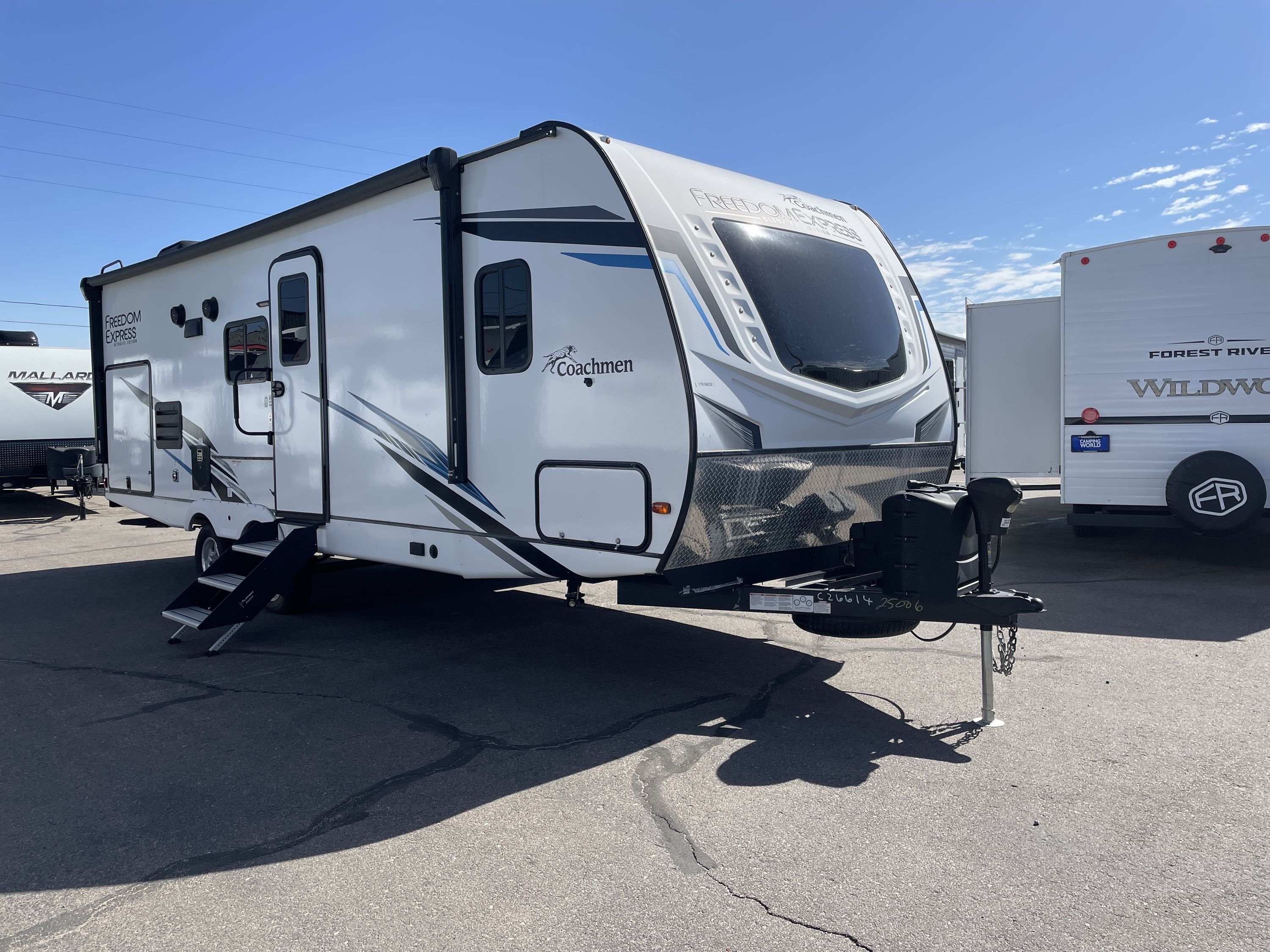 2022 Coachmen FREEDOM EXPRESS ULTRA LITE 252RBS in wheat ridge CO