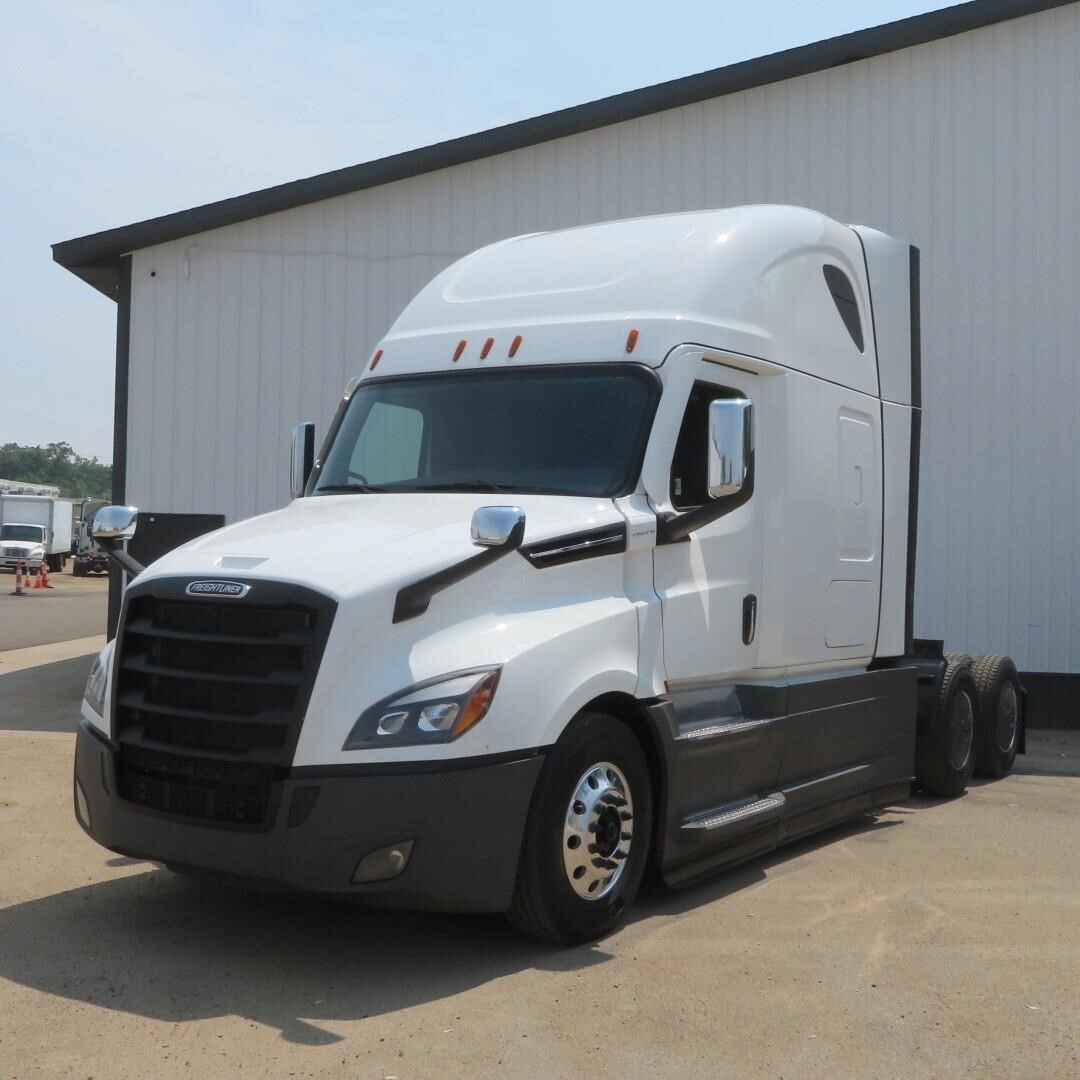 2024 FREIGHTLINER CASCADIA 126 in Grand Rapids, MI