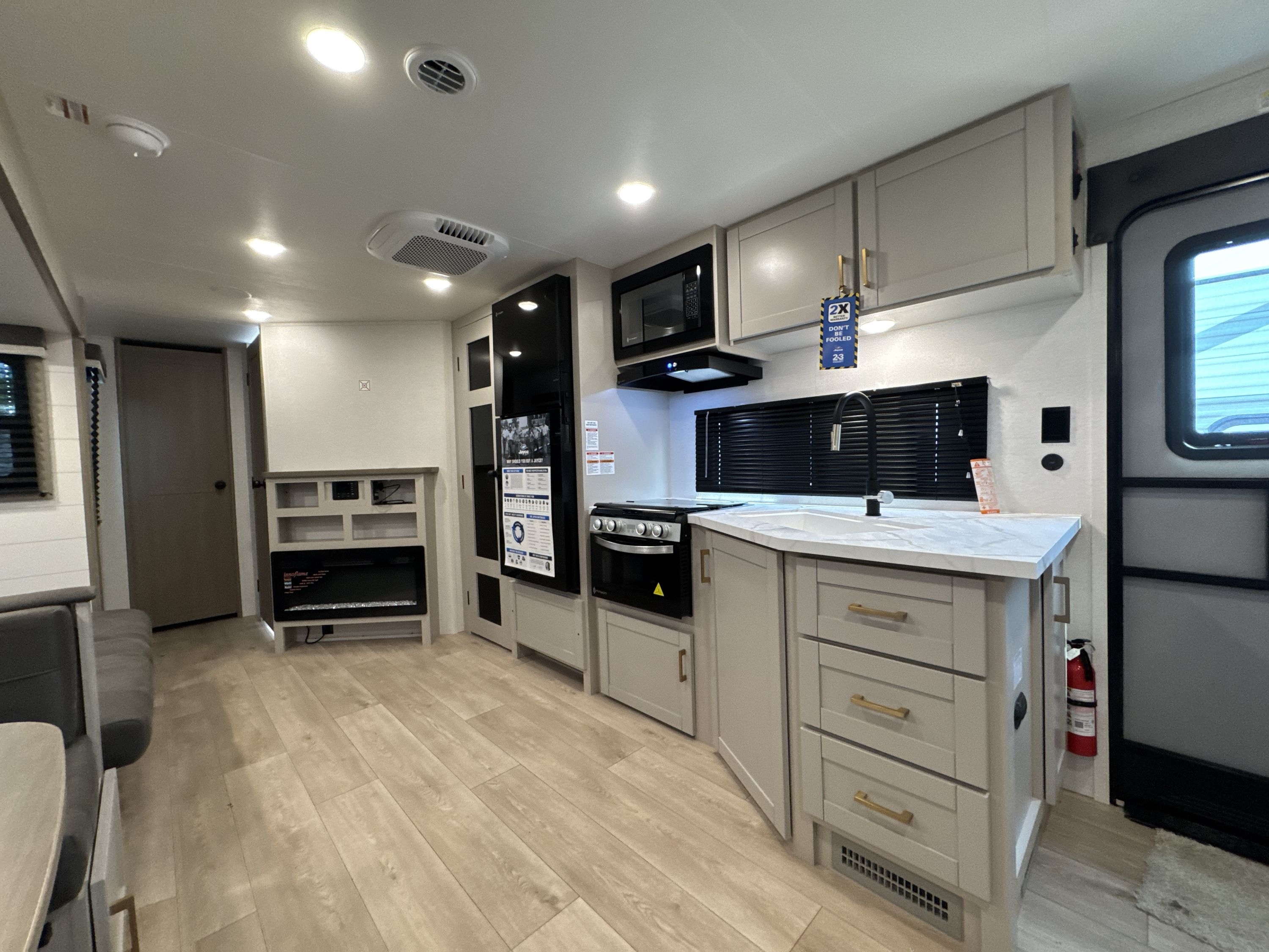 2027 Jayco JAY FLIGHT 295TBS in kingston NY