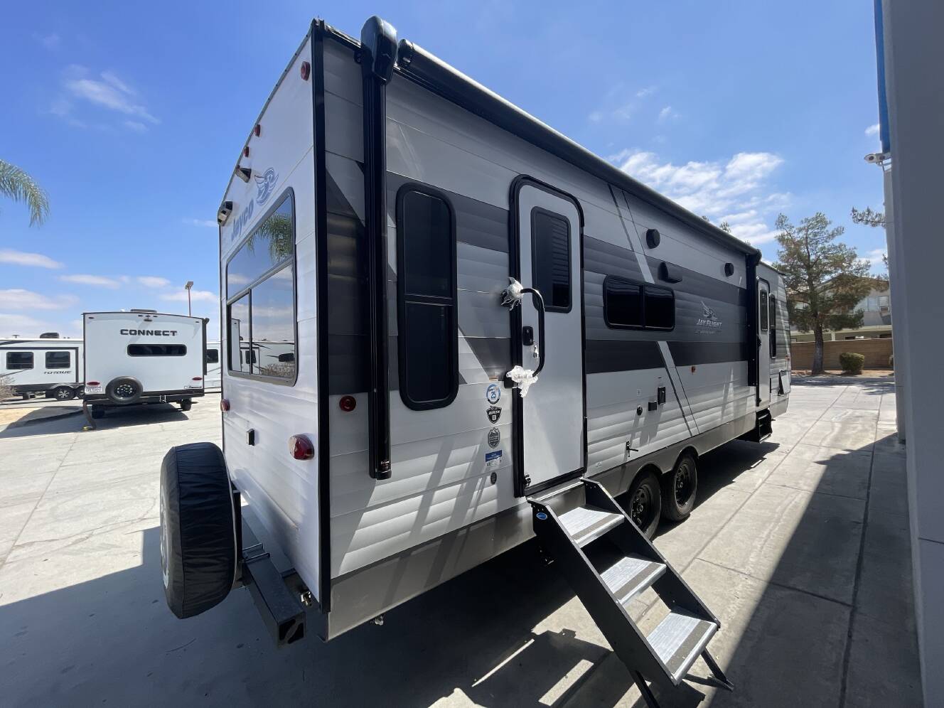 A photo of this 2027 Jayco JAY FLIGHT 262RLSW
