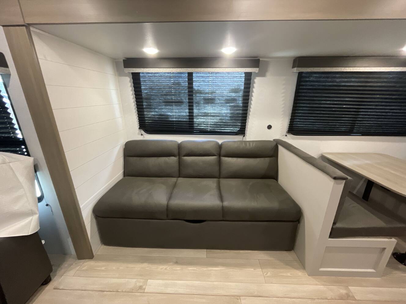 A photo of this 2027 Jayco JAY FLIGHT 262RLSW
