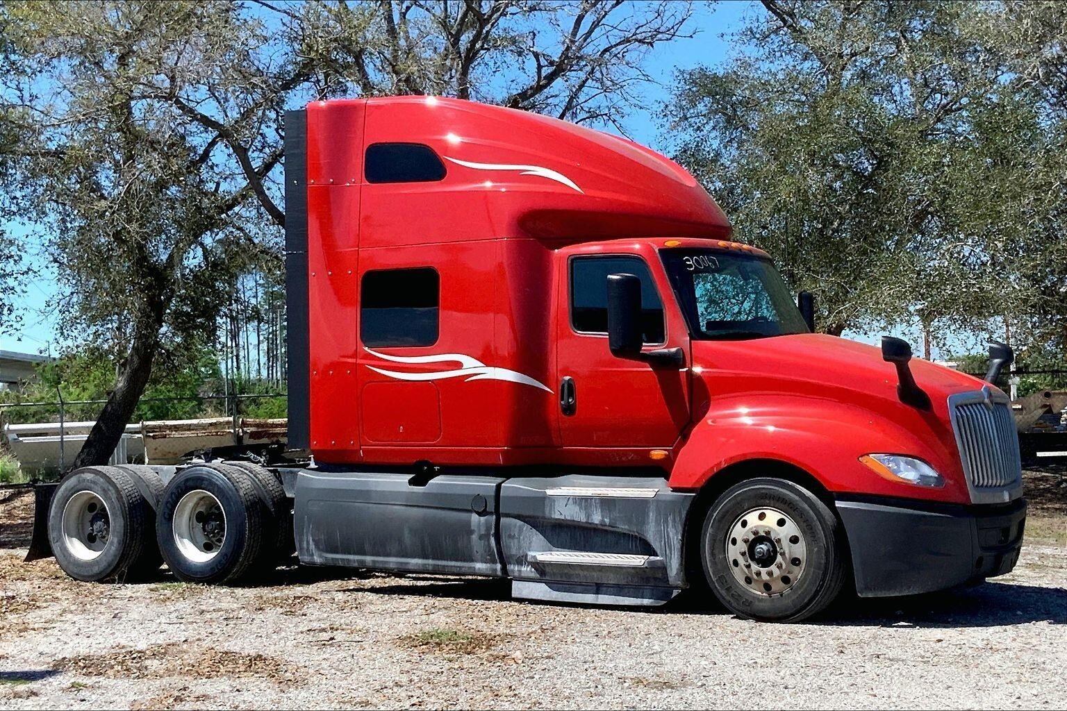2023 INTERNATIONAL LT in Tampa, FL