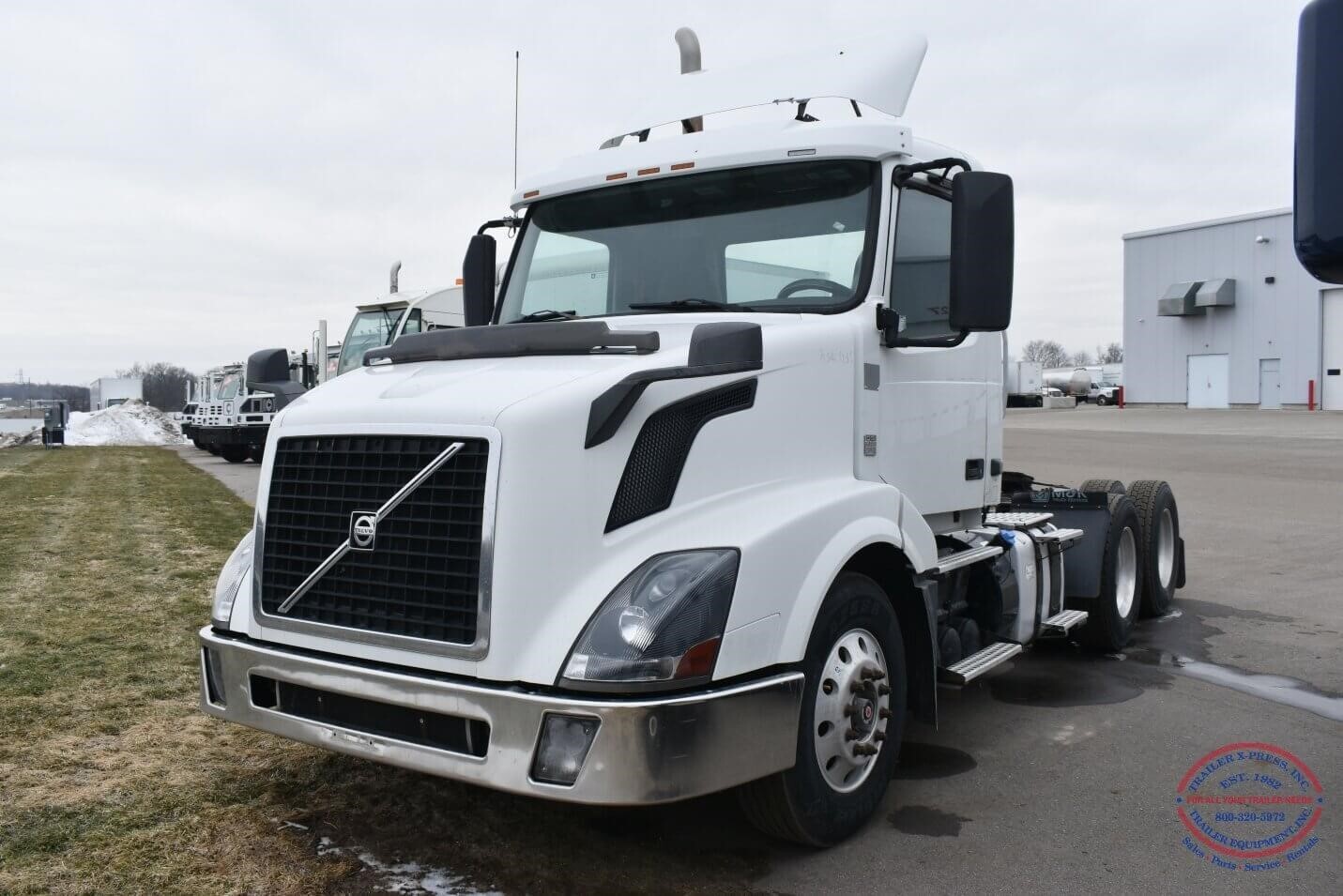 2014 VOLVO VNL64T300 in Byron Center, MI