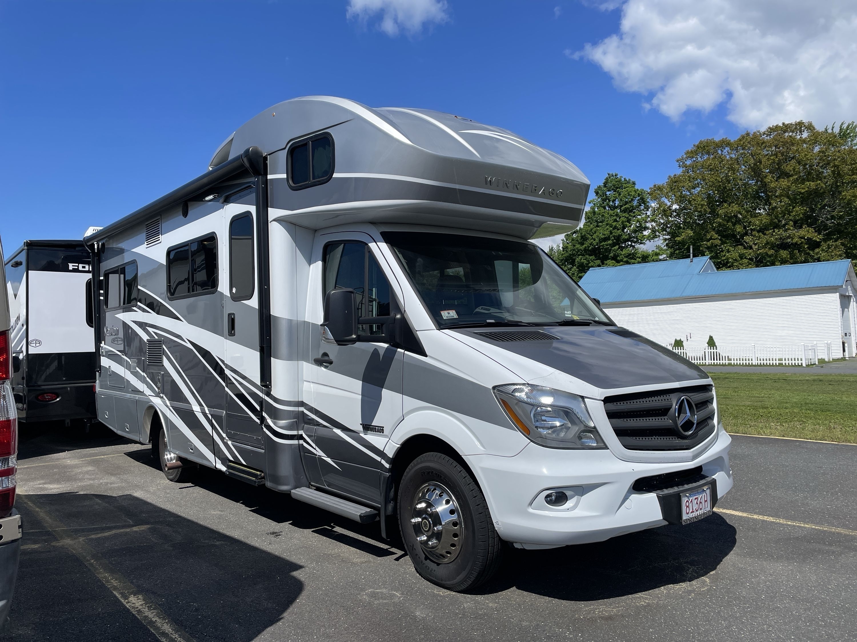 2017 Winnebago NAVION 24J in west hatfield MA