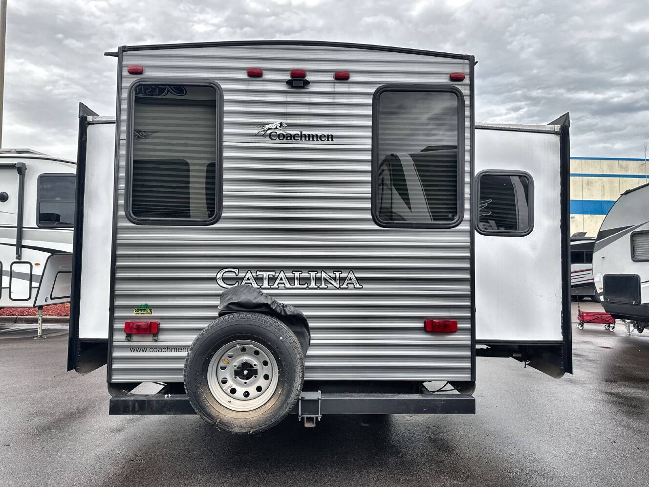 A photo of this 2017 Coachmen CATALINA 333RETS