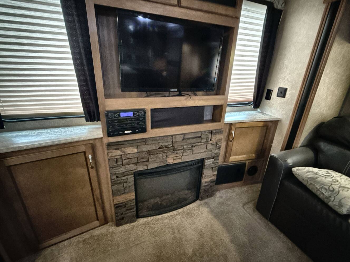 A photo of this 2017 Coachmen CATALINA 333RETS