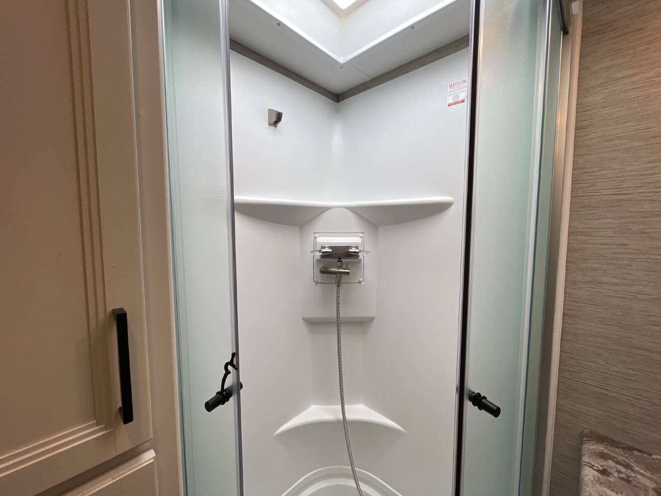 A photo of this 2023 Thor CHATEAU 31WV