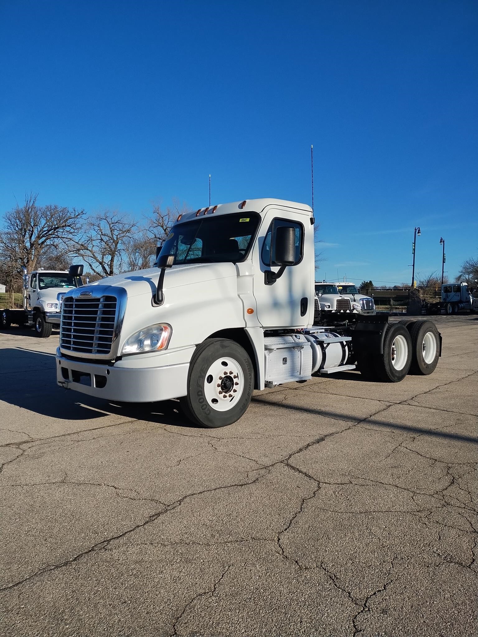 2018 FREIGHTLINER CASCADIA 125 in Fairbank, IA
