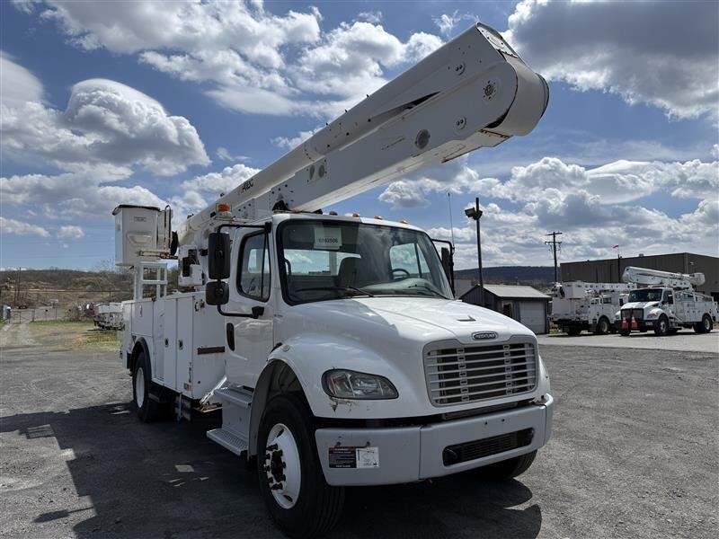 2019 FREIGHTLINER BUSINESS CLASS M2 106 in Plains, PA