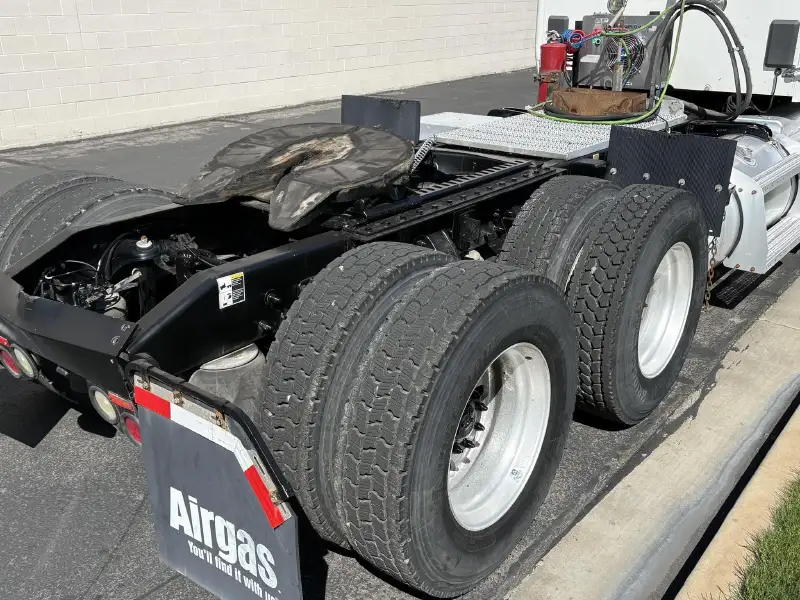 2017 PETERBILT 579