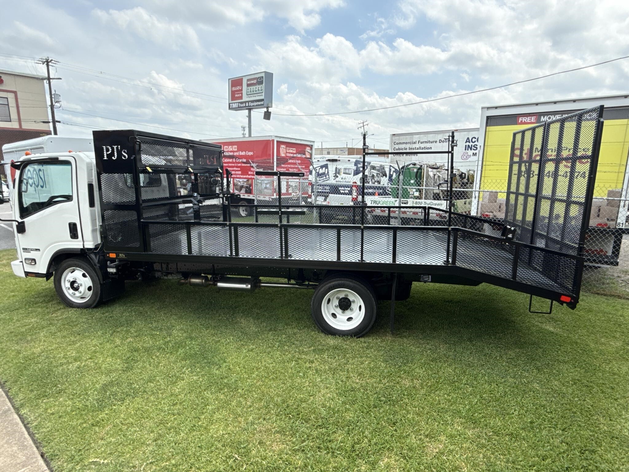 2026 ISUZU NPR HD in Chesapeake, VA