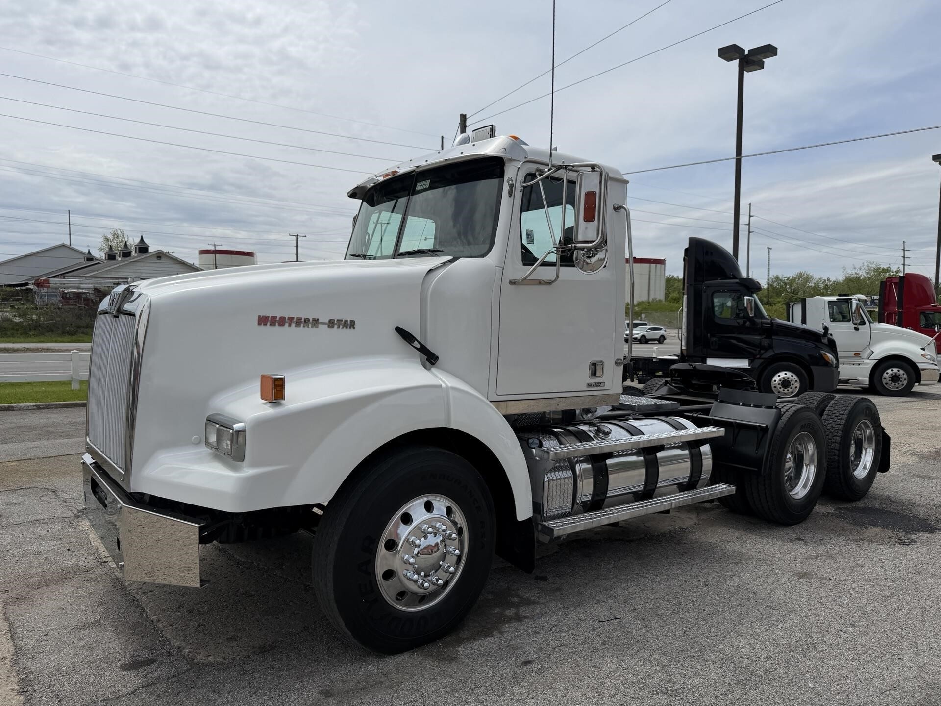2014 WESTERN STAR CONVENTIONAL in Fort Wayne, IN