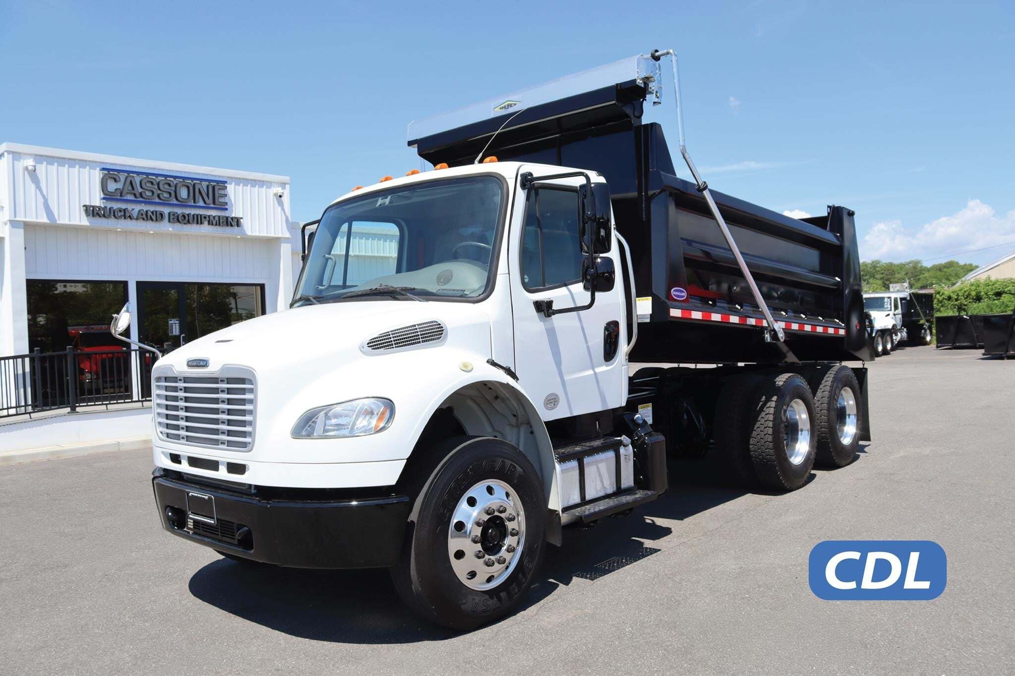 2015 FREIGHTLINER BUSINESS CLASS M2 106 in Ronkonkoma, NY