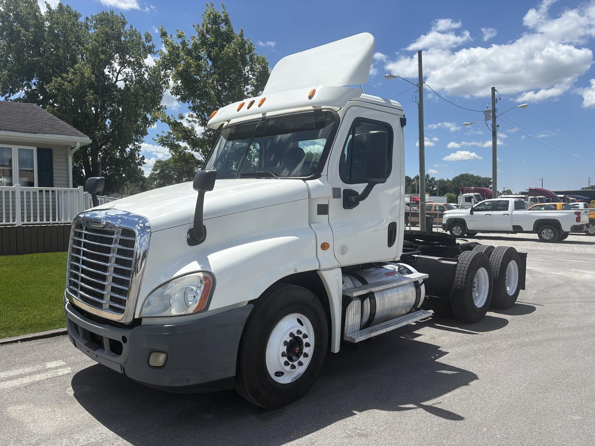 2013 FREIGHTLINER CASCADIA 125 in South Bend, IN