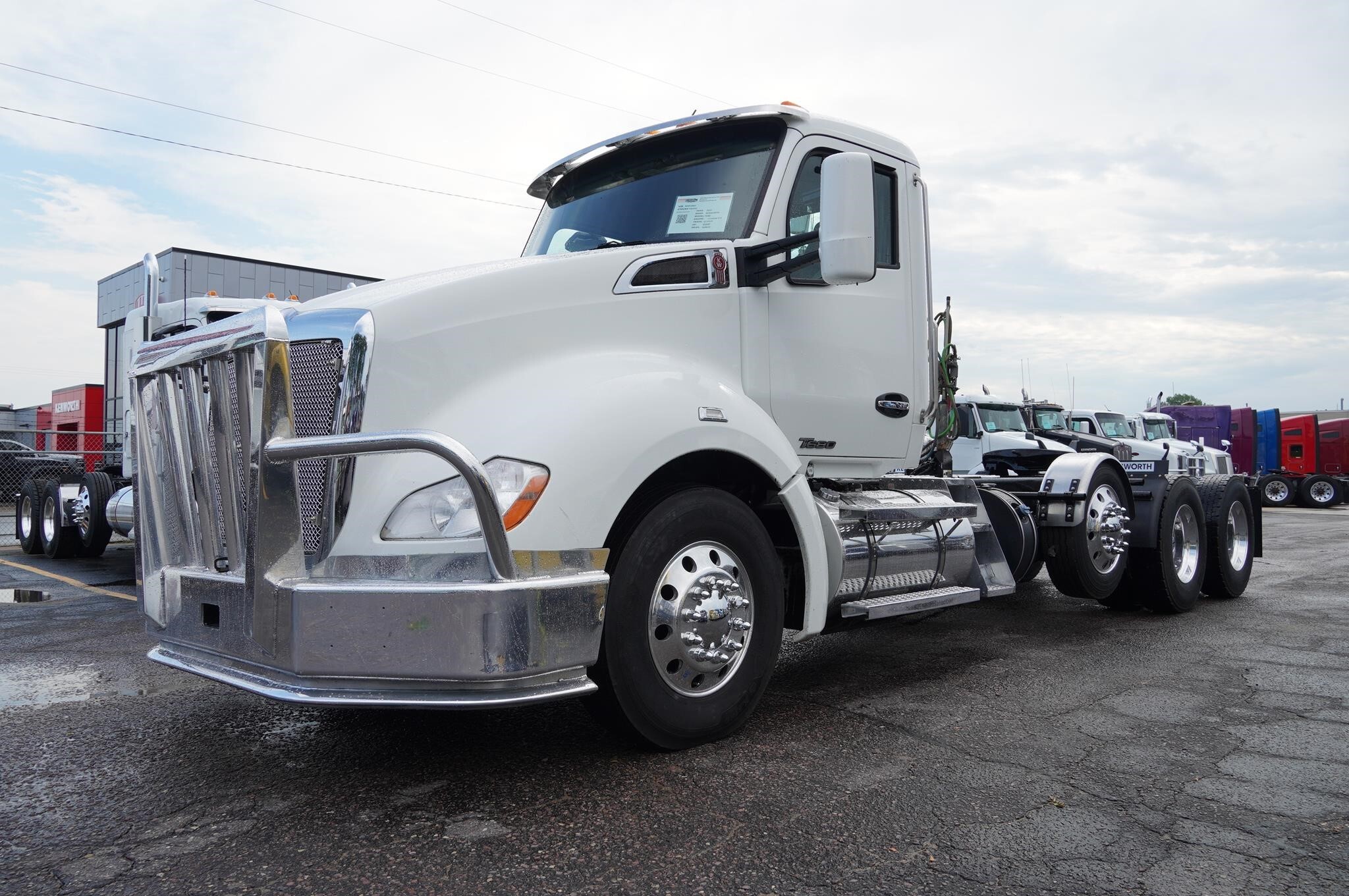 2021 KENWORTH T680 in Sioux Falls, SD