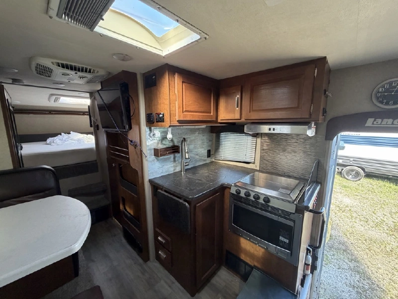 2018 LANCE LANCE 1172