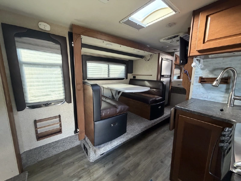 2018 LANCE LANCE 1172