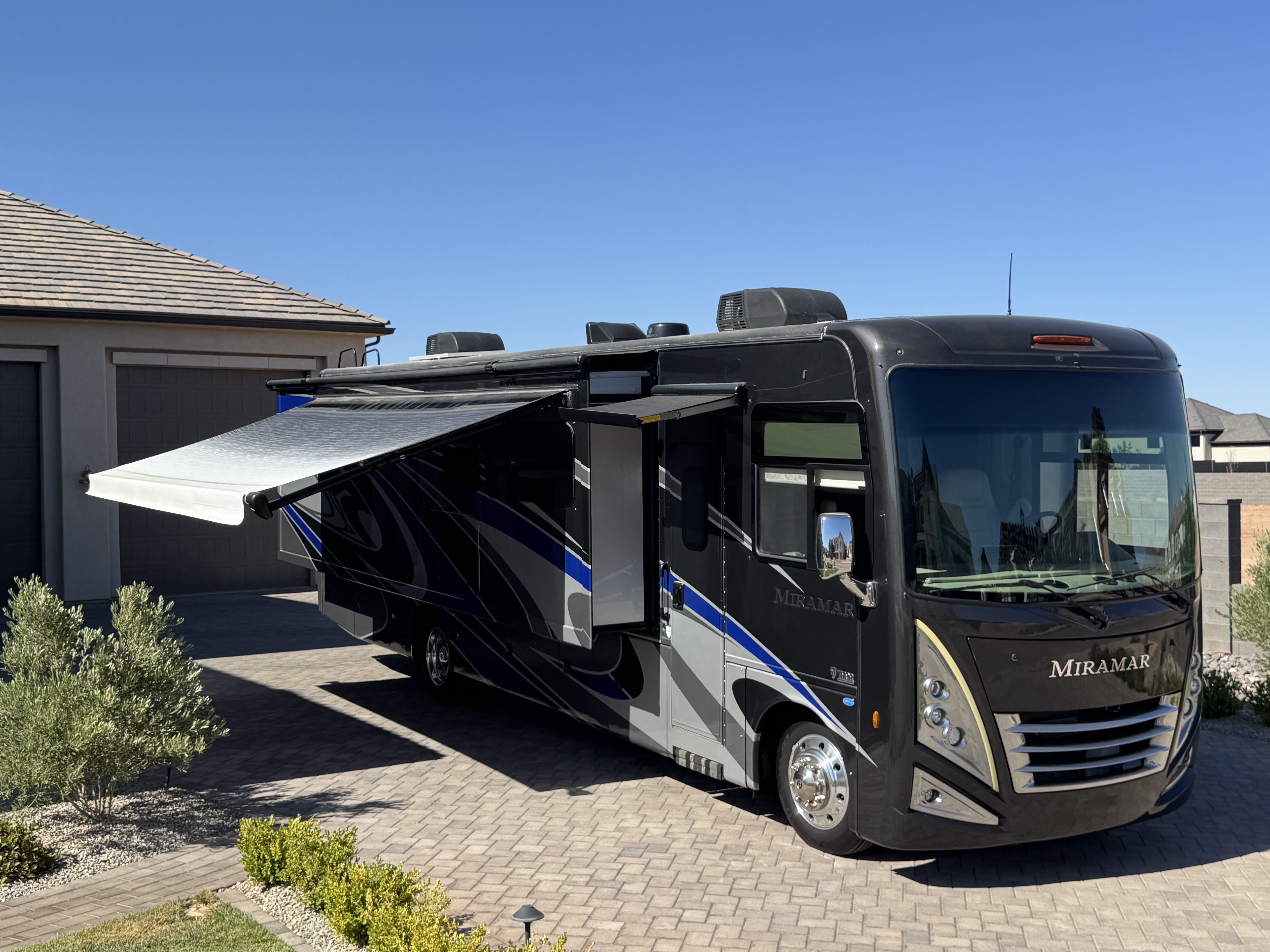 2022 Thor Motor Coach MIRAMAR 35.2 RV