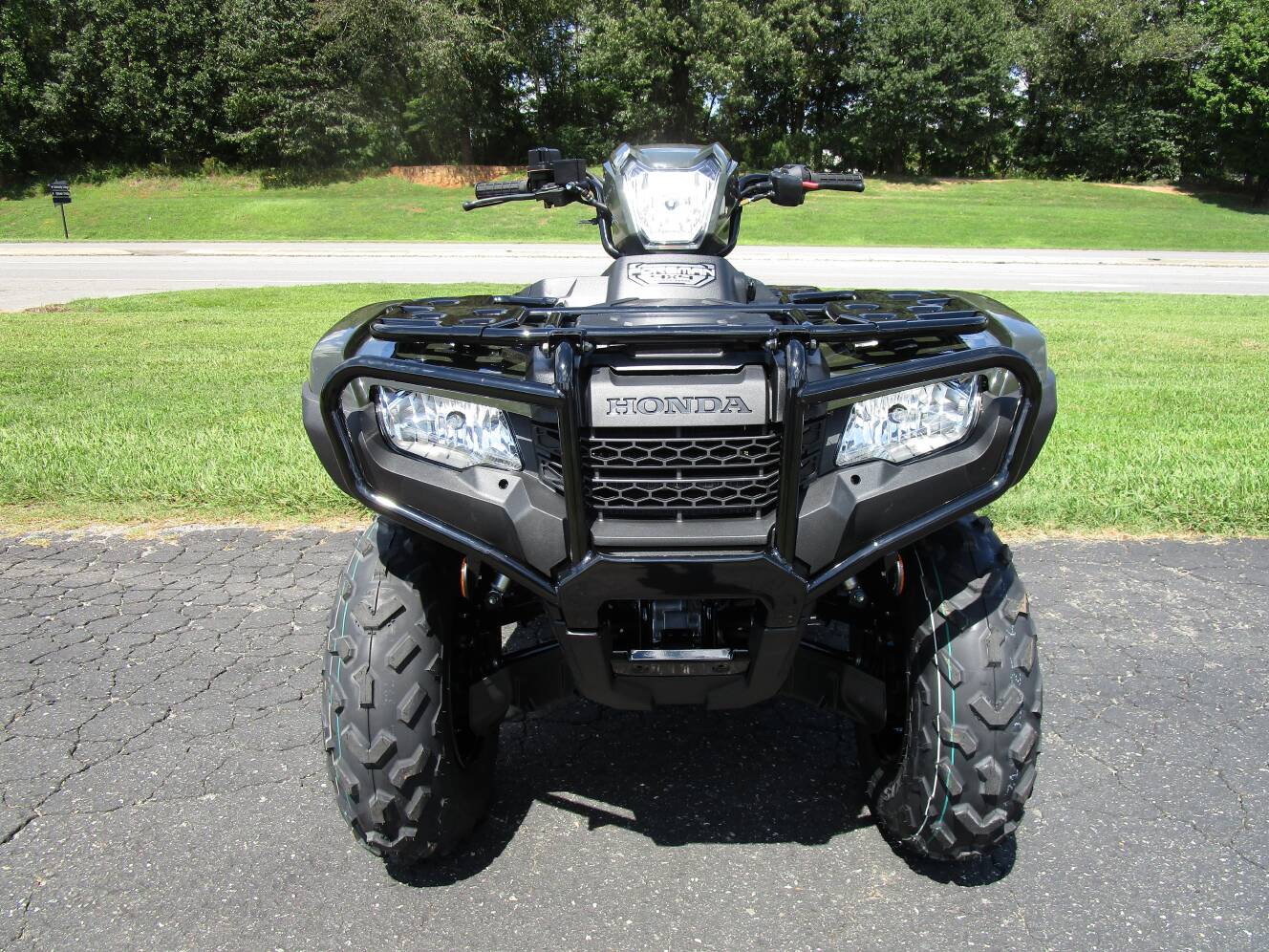 A photo of this 2027 Honda FourTrax Foreman 4x4