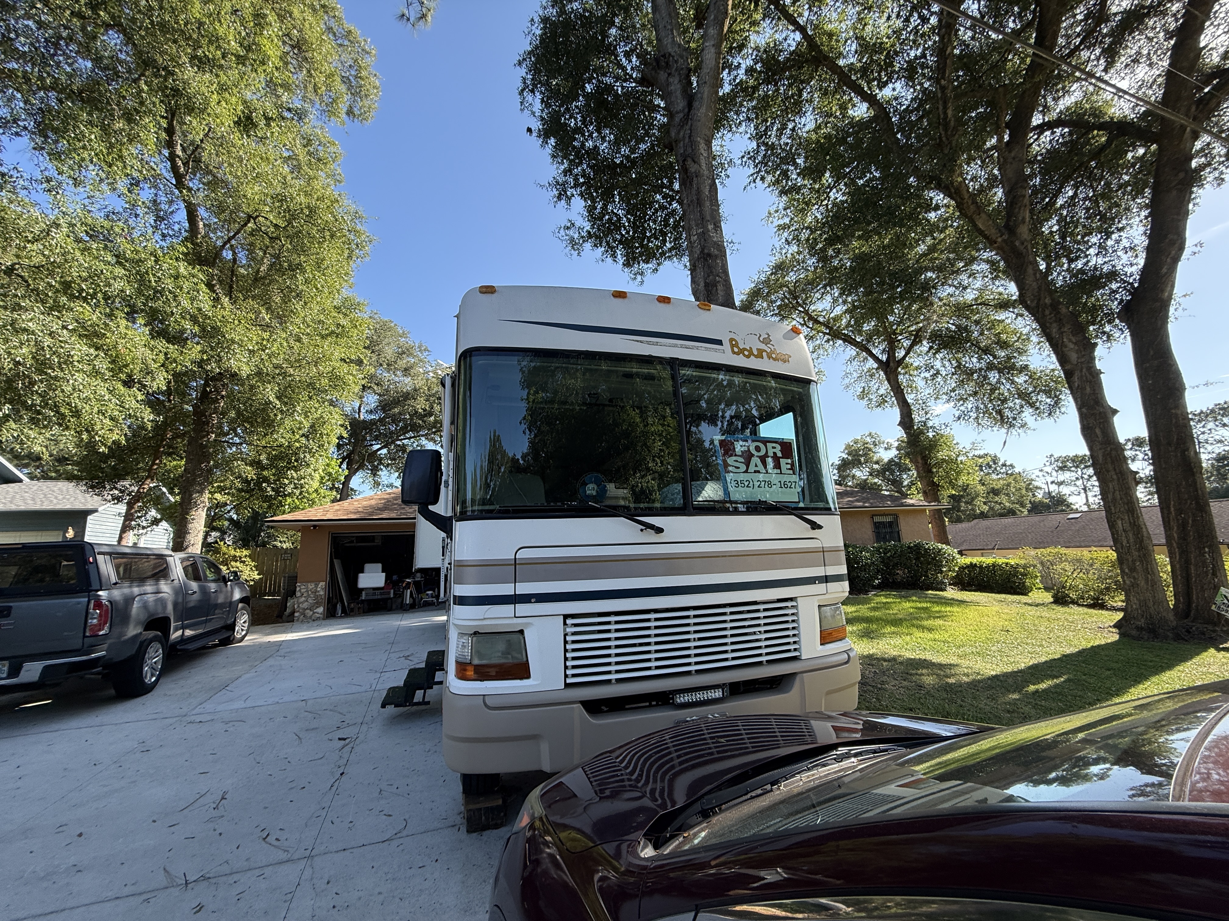 2002 Fleetwood BOUNDER 31W in ocala FL