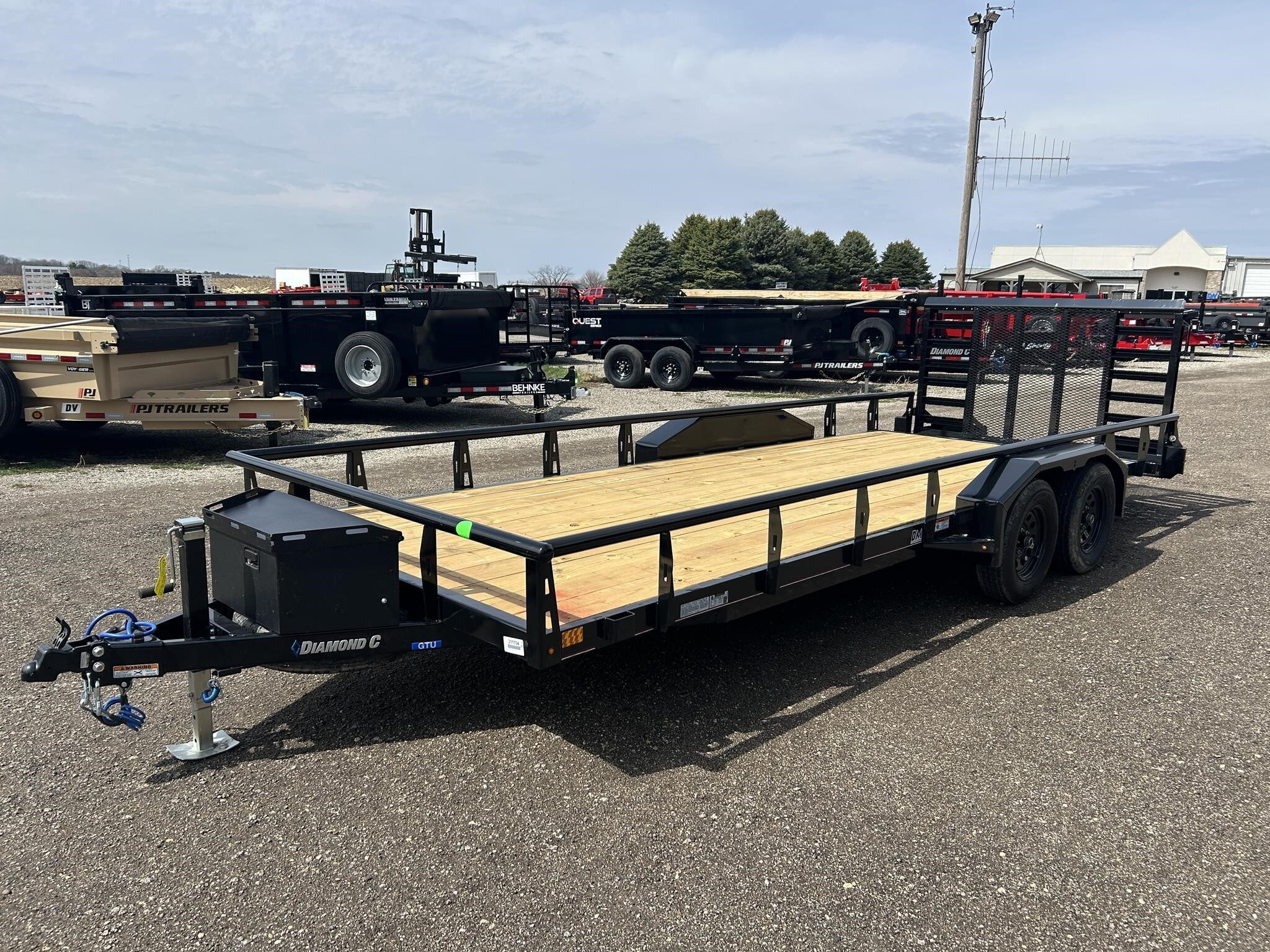 2026 DIAMOND C GTU 83"X18' 7K TA UTILITY FLATBED TRAILER in Pecatonica, IL