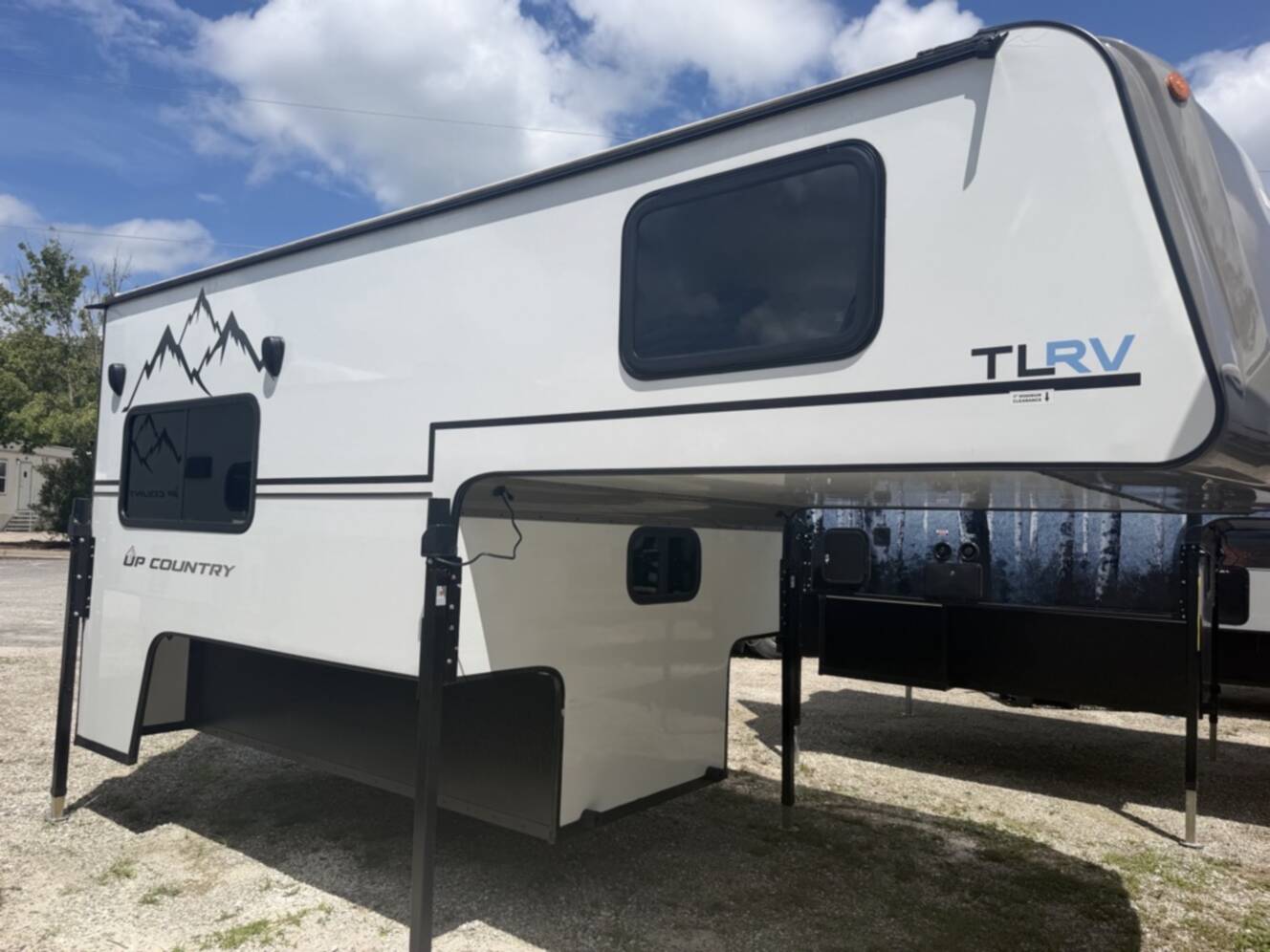 A photo of this 2026 Travel Lite UP COUNTRY 850U