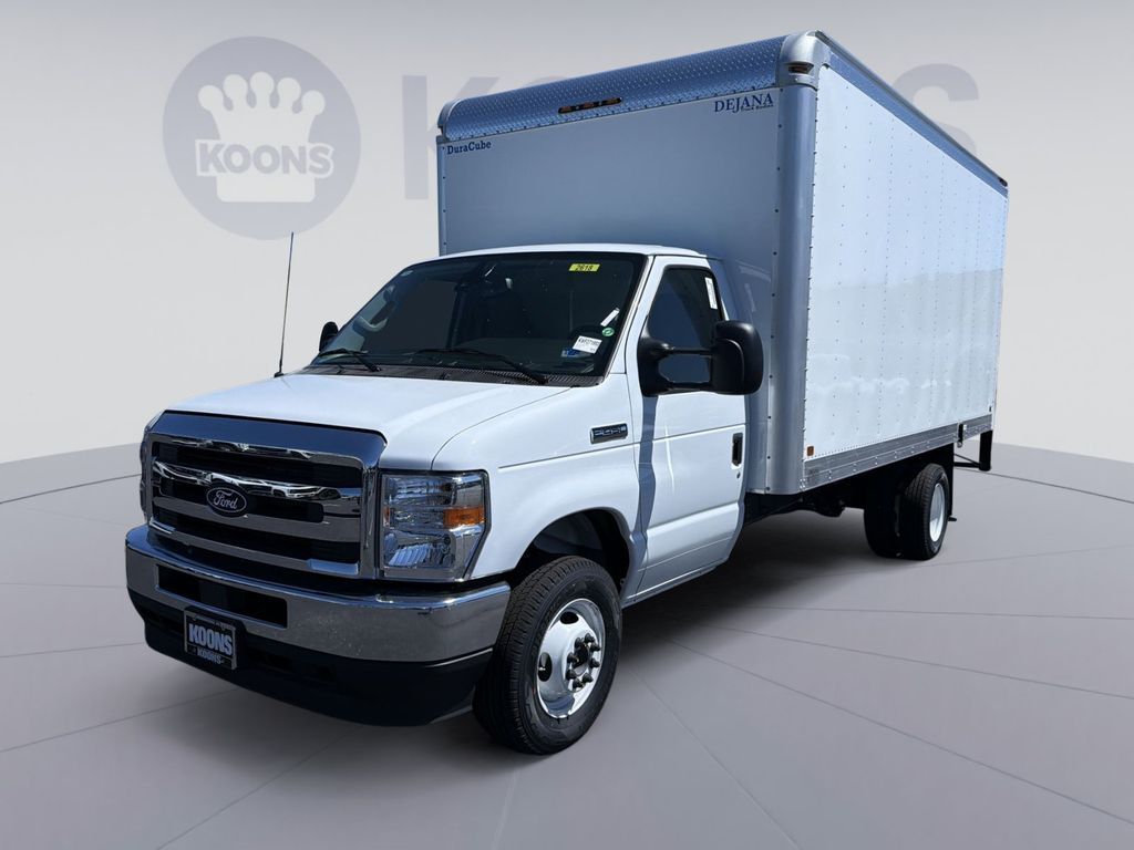 2027 Ford E-450SD in Woodbridge, VA