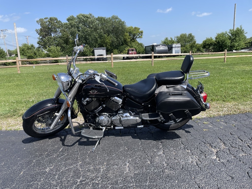 1998 Yamaha VSTAR 650 - BLACK in Marengo, IL