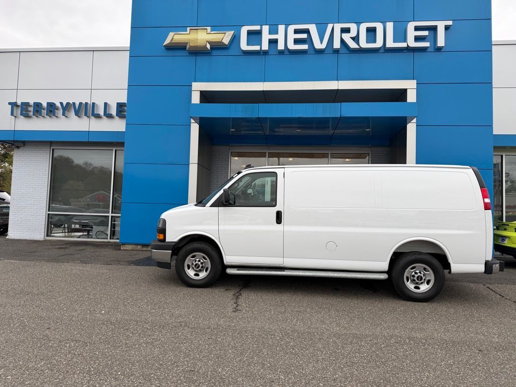 2025 GMC SAVANA in Terryville, CT