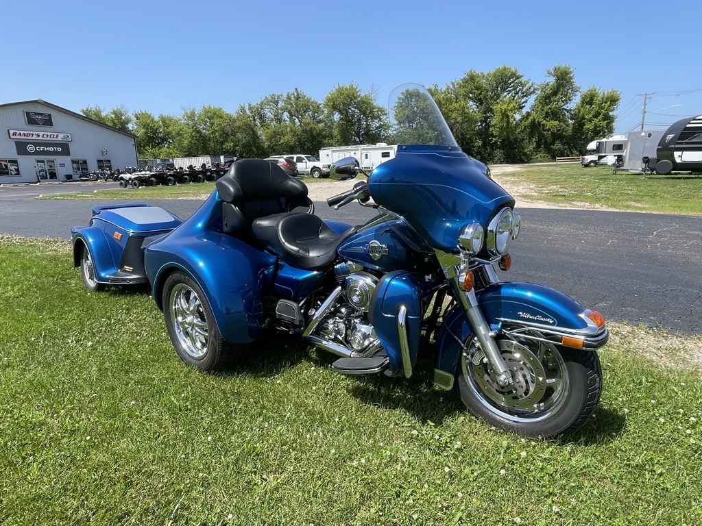 2006 Harley-Davidson FLHTCU DFT SMOOTHIE TRIKE KIT - BLUE ULTRA CLASSIC FLHTCU in Marengo, IL